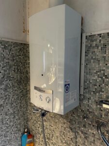 Thermenwartung der Durchlauferhitzer 5